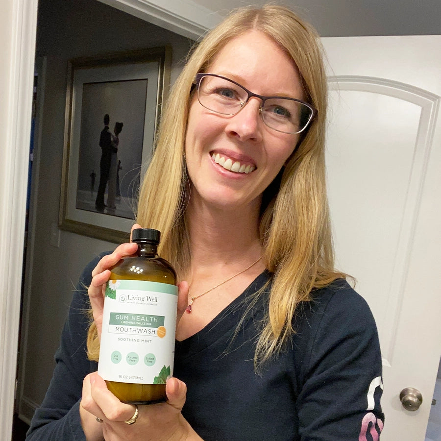 Natural fluoride free mouthwash with gum health protection